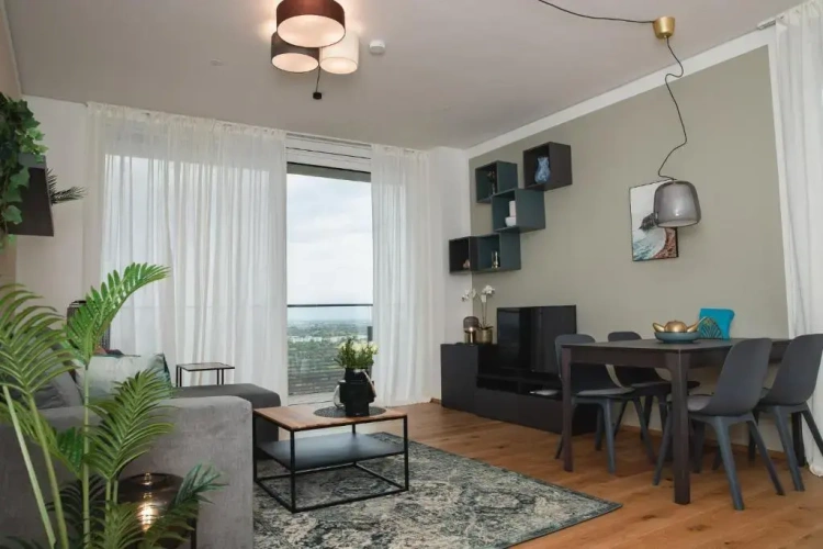 2 Bedrooms Apartment
