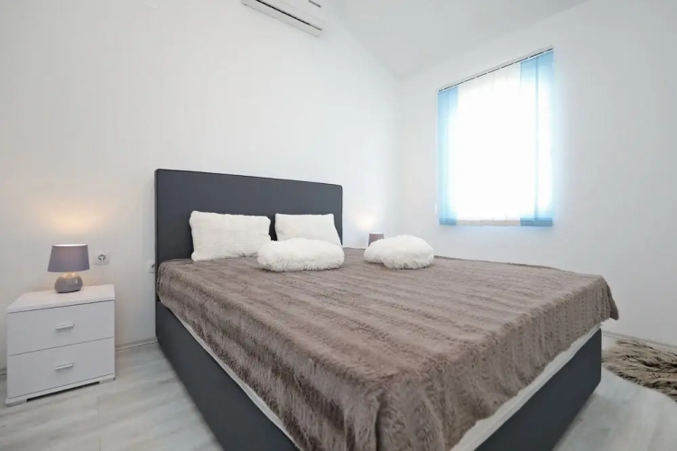 Beachfront apartments Zdrijac XI