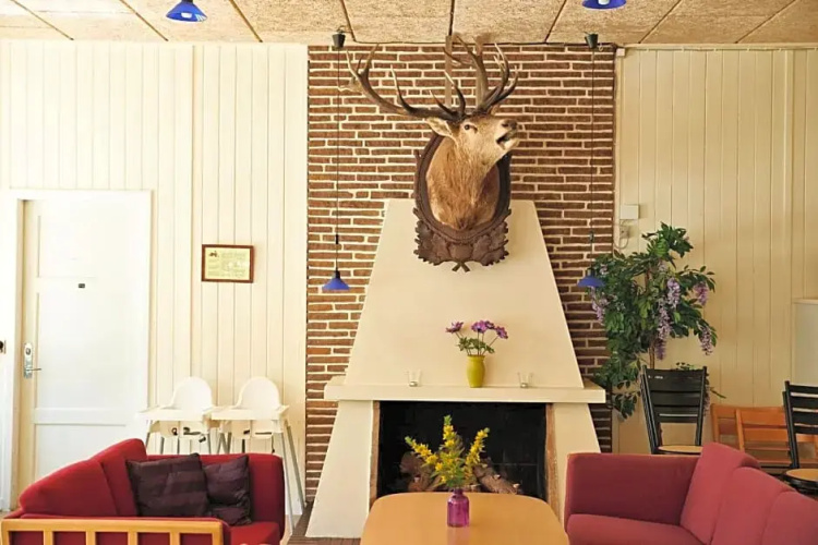 Rønne Vandrerhjem - Hostel