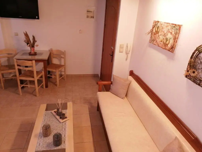 Theos Apartments