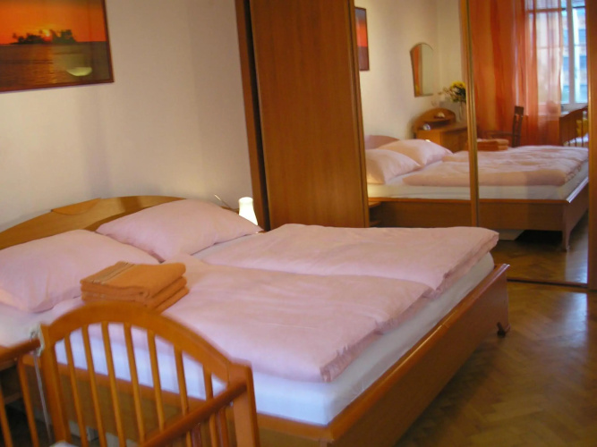 Apartment Accommodation up to 17