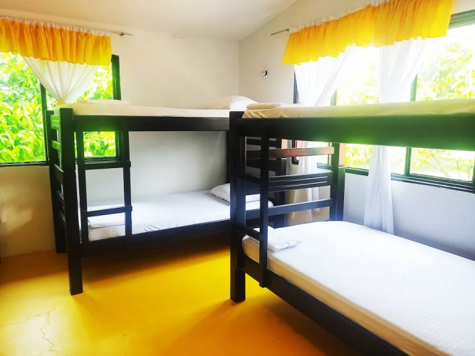 amalaya hostel