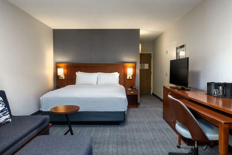 Courtyard Phoenix North by Marriott