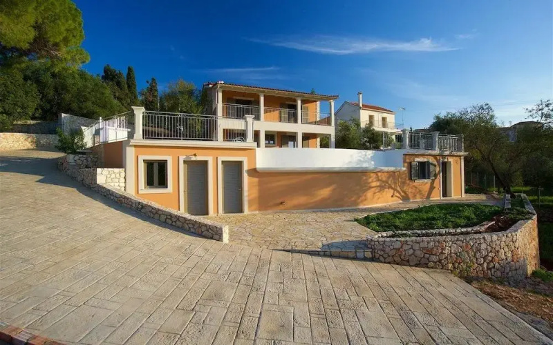 Vryonis Villa