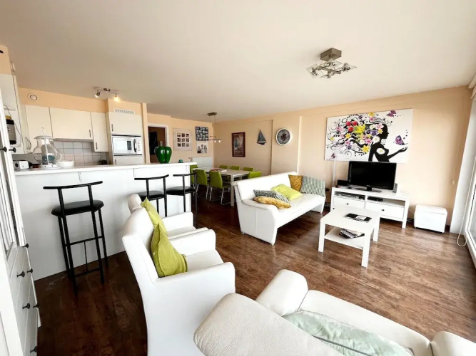 Apartment in Wenduine With Stunning Sea Views