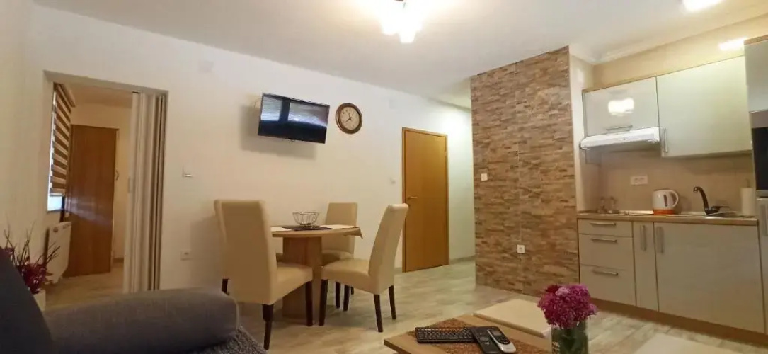 Studio Apartments Una