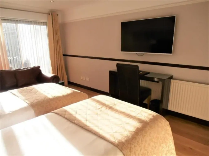 Luxury Twin room