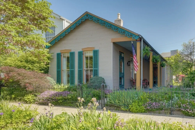 2 Bedrooms Cottage