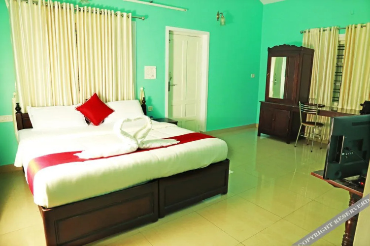 Aruvi Resorts