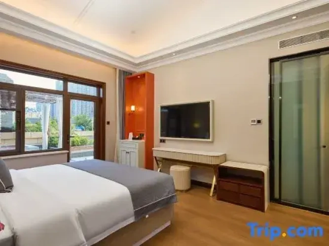 Superior Suite