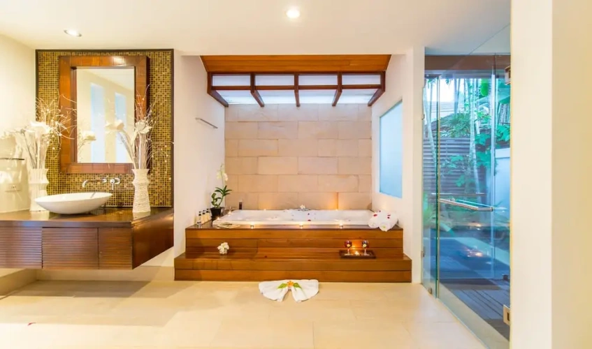4 Bedrooms Villa