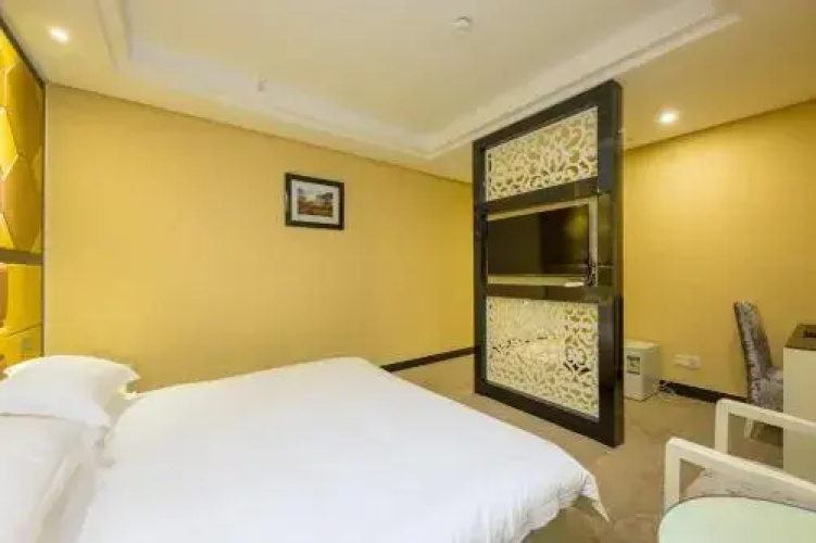 Yiwu Aoti Hotel