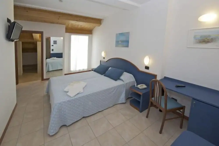 Standard Quadruple room with balcony