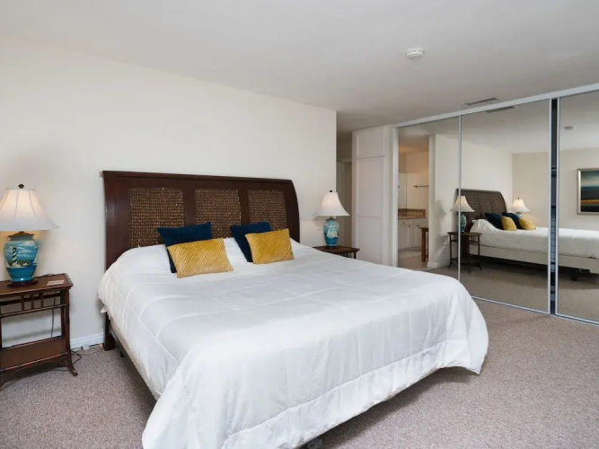 700 East Oceanfront Unit B