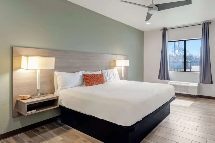 Americas Best Value Inn San Antonio 3