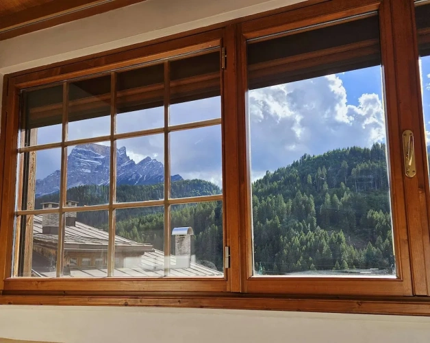 Standard Family room with mountain view