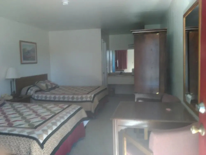 The Razorback Lodge