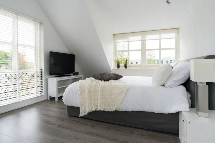 Idyllic Sloten apartment
