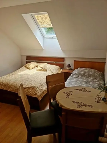 Economy Triple room