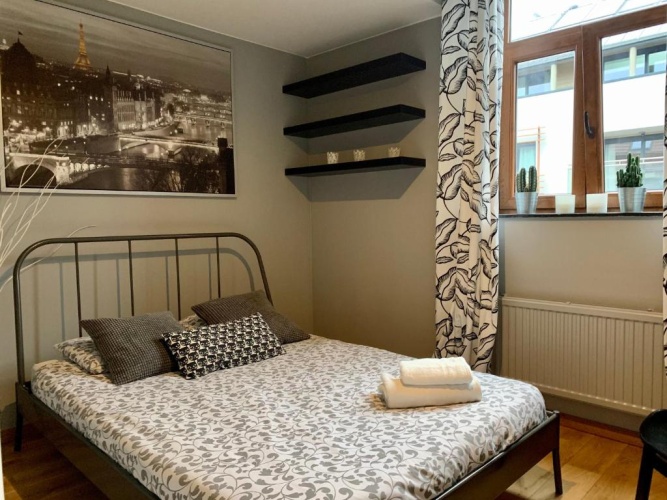 3 Bedrooms Apartment