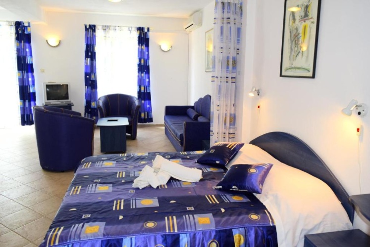 Double Suite