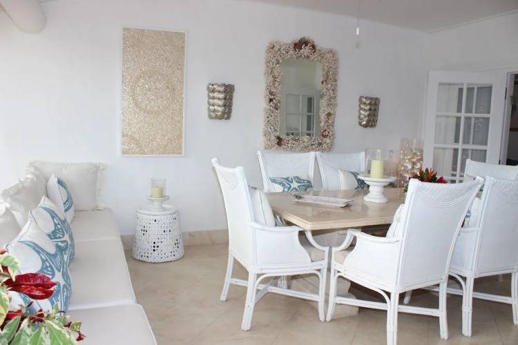 Glitter Bay Suites