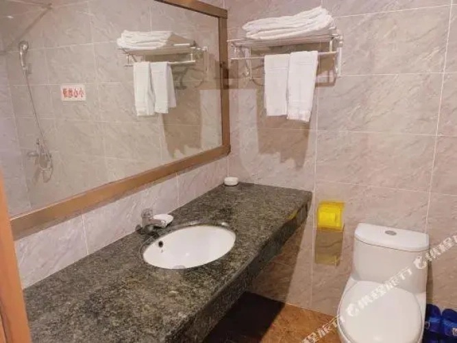 1 Bedroom Triple Suite with ocean view