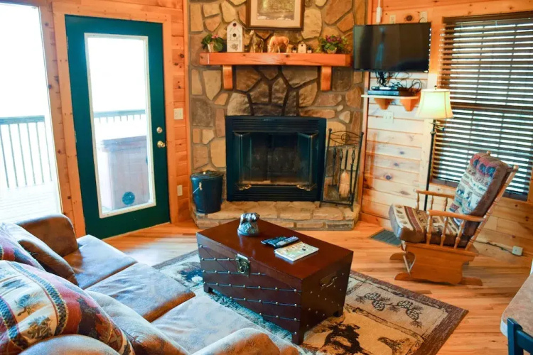 COZY QUARTERS - 1 Br Cabin