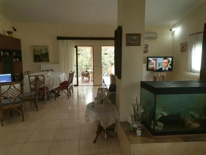 3 Bedrooms Apartment
