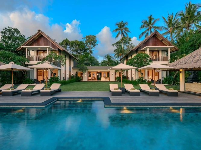 Villa with sea view