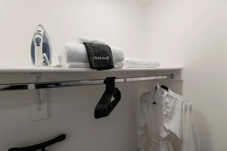Unit 1 Stylish Studio