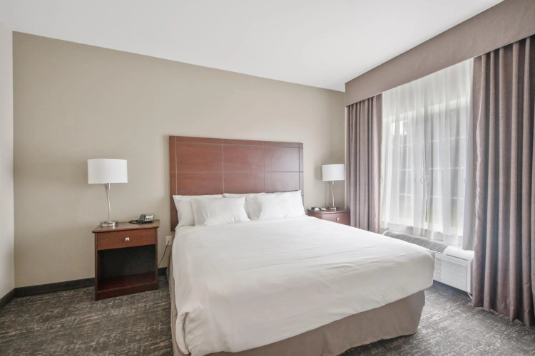 Cobblestone Hotel & Suites - Austin
