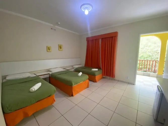 Standard Triple room
