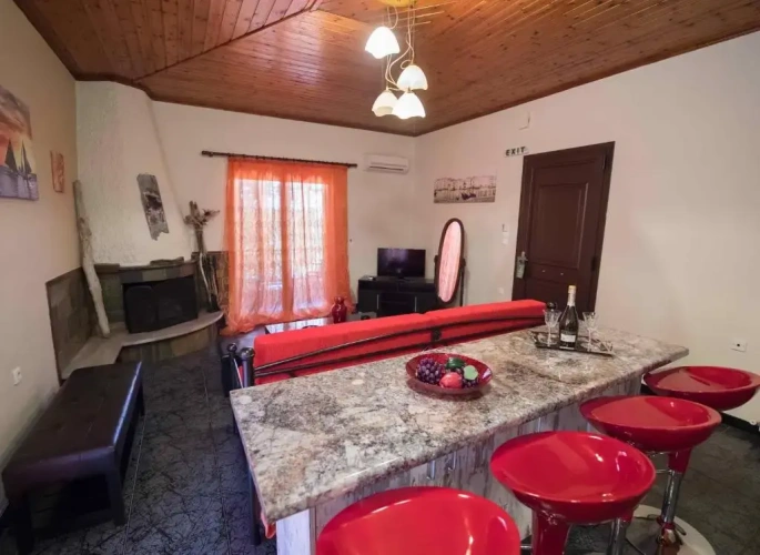 1 Bedroom Apartment with pool view