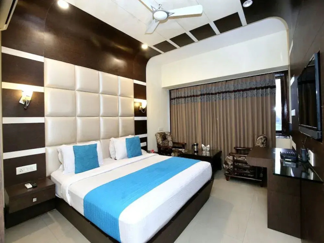Akash Continental