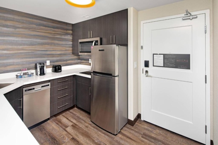 1 Bedroom Suite