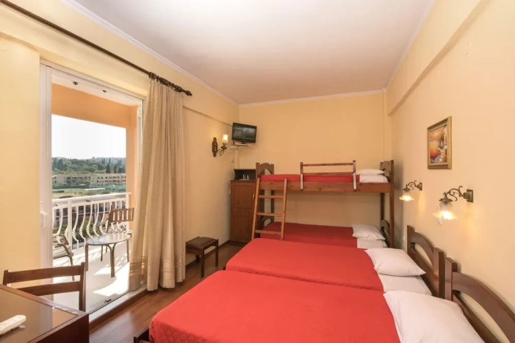 Standard Quadruple Family room with balcony
