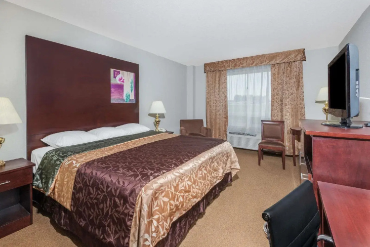 Super 8 by Wyndham Innisfail