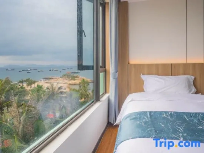 Standard Twin room with sea view