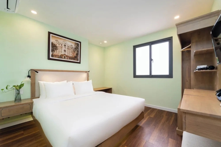 Luxury Double room with balcony and with city view