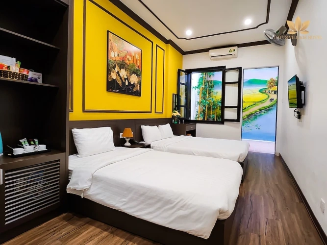 Deluxe Triple room with balcony