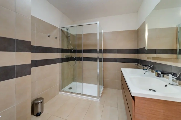2 Bedrooms Deluxe Twin Apartment with city view