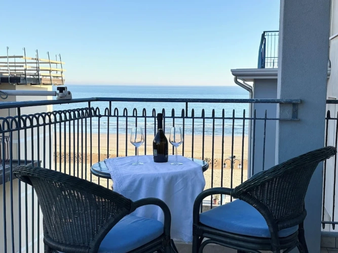 3 Bedrooms Apartment with ocean view