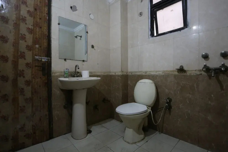 Hotel Noida Continental