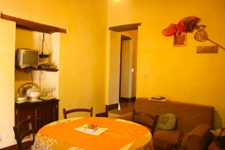 4 Bedrooms Villa