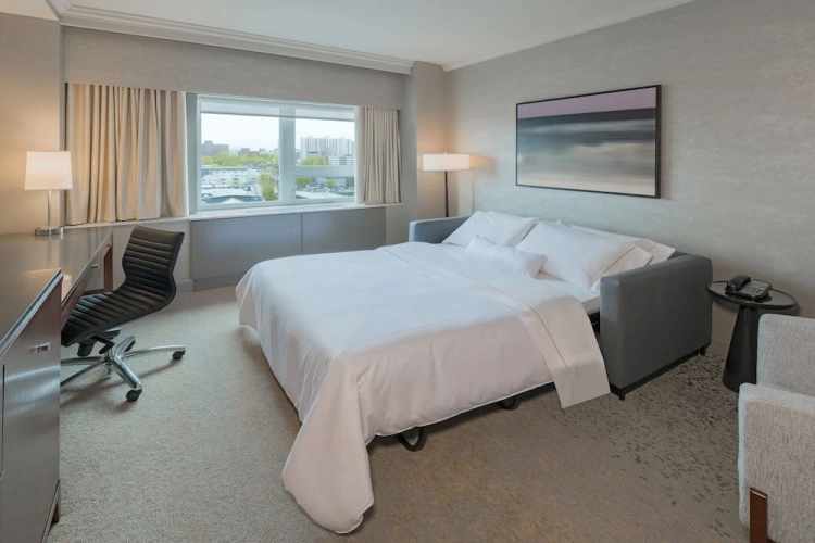Standard Double room with city view