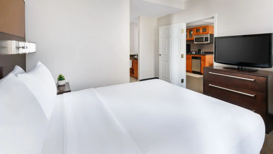 1 Bedroom Suite