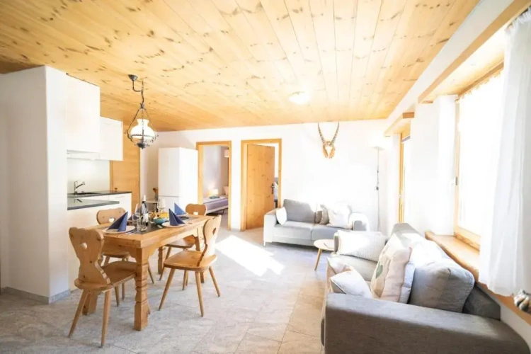 2 Bedrooms Apartment