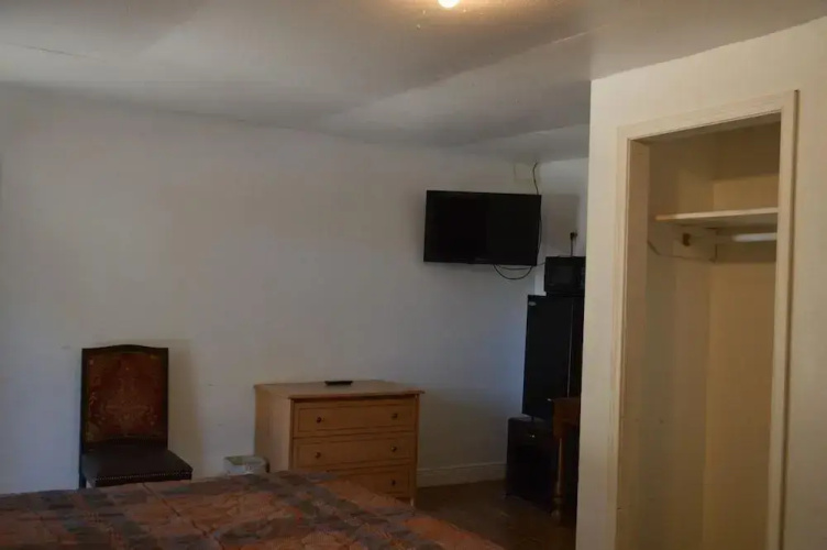 Paradise Inn
