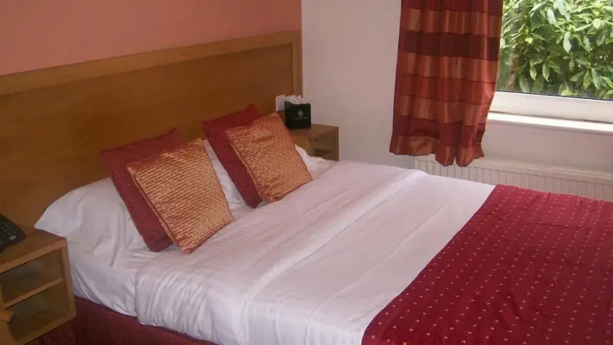 Woodlands Hotel
